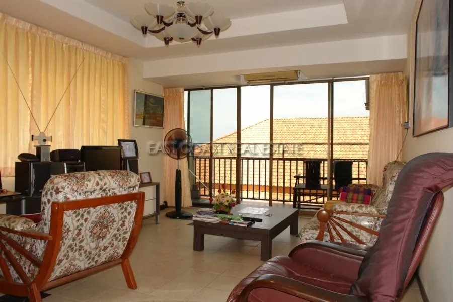 Sombat photo 5