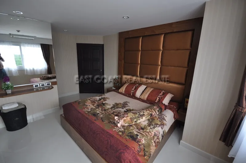 Park Lane Condominium photo 3