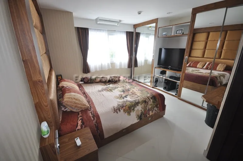 Park Lane Condominium photo 4