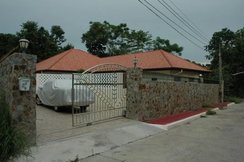 City Gardens Condominium photo 5