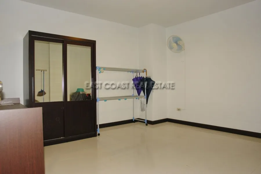 Jomtien Plaza photo 8