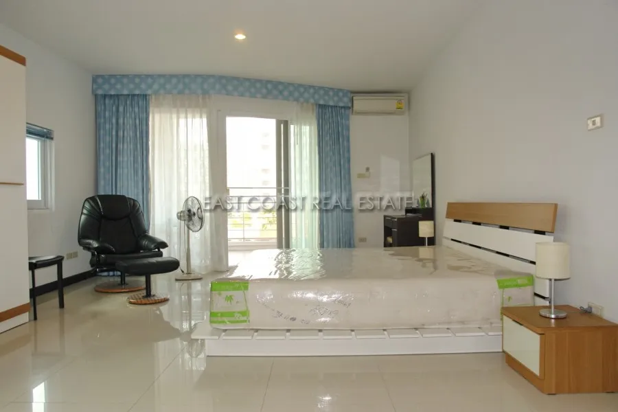 Jomtien Plaza photo 15