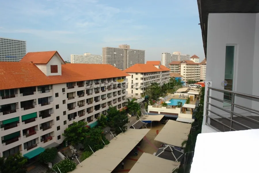 Jomtien Plaza photo 7