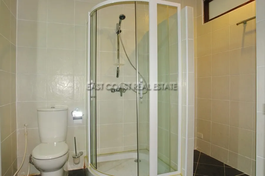 Jomtien Plaza photo 6