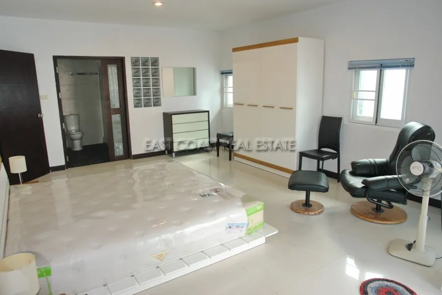 Jomtien Plaza photo 14