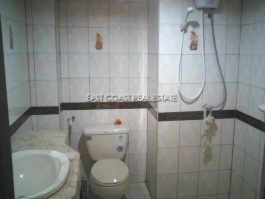 Sombat photo 3