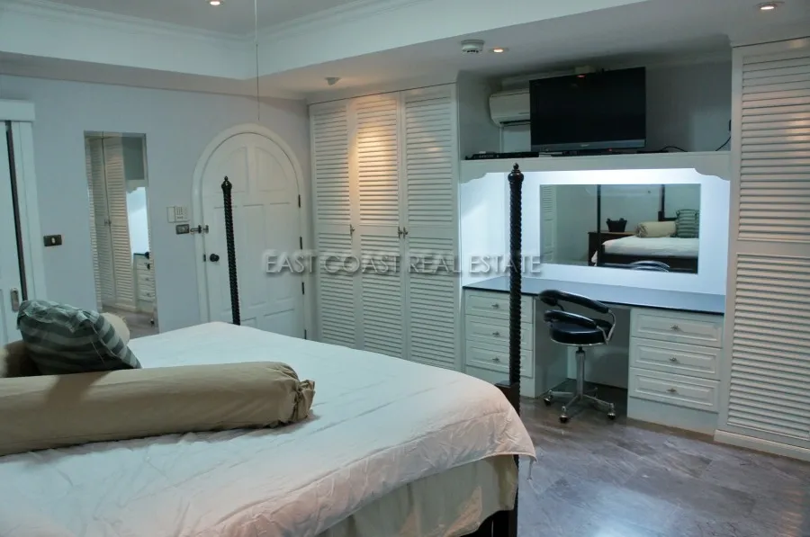 Grand Condo photo 8