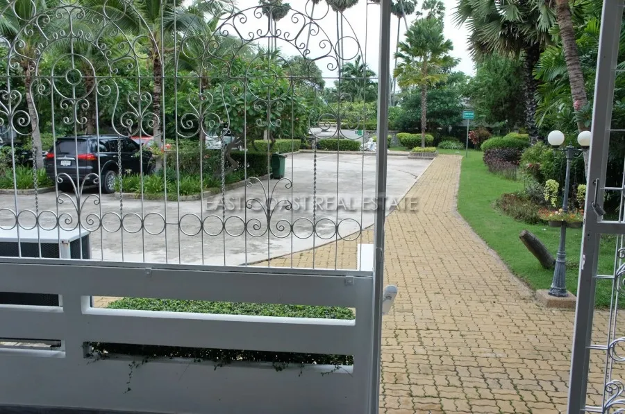 Grand Condo photo 15