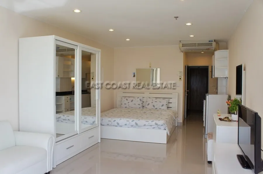Jomtien Beach photo 3