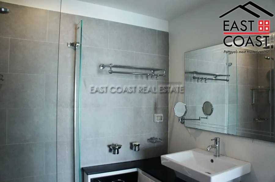 Tudor Court photo 14