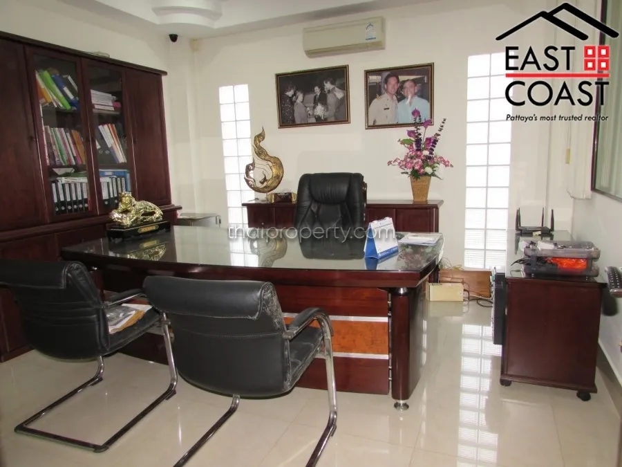 Chaiyapruek Apartments photo 4