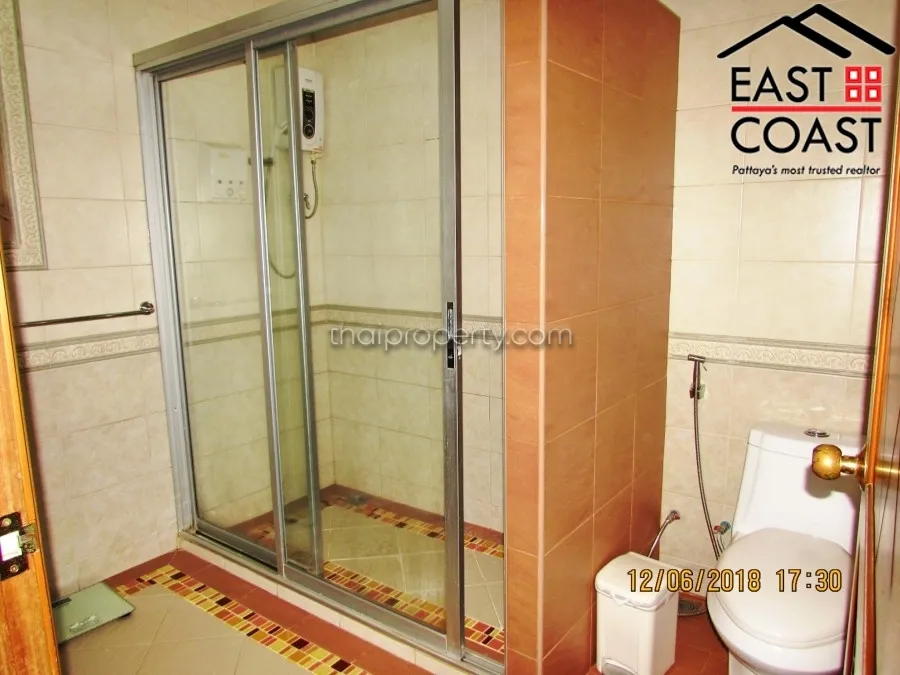 Chaiyapruek Apartments photo 12