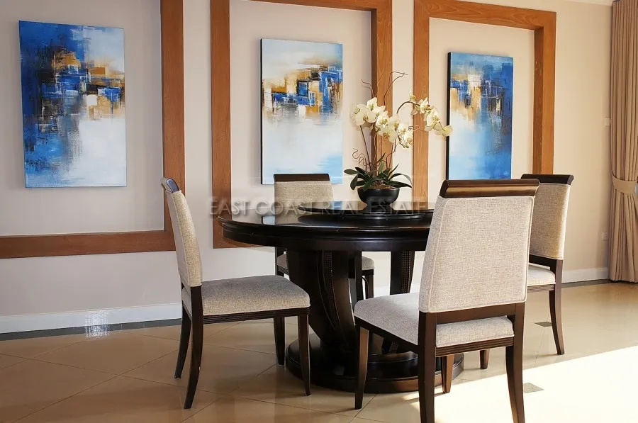 Westbury Apartments photo 9