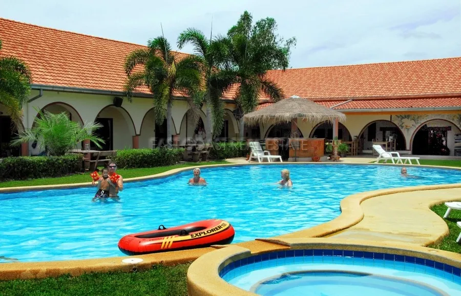 Lake Maprachan Resort