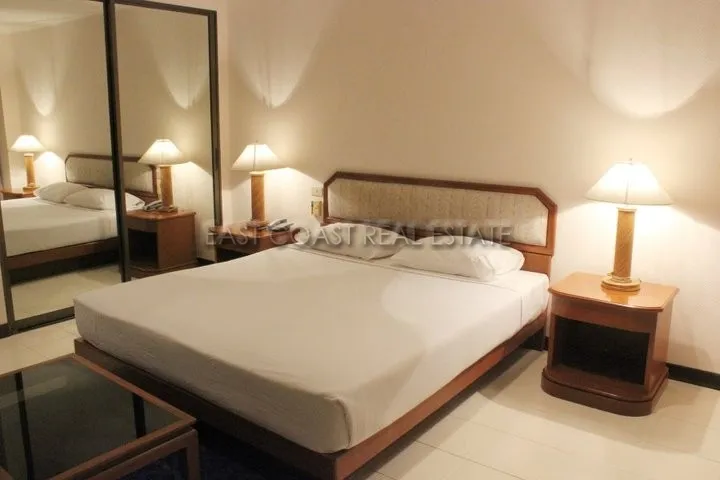 Monaco Residence photo 31