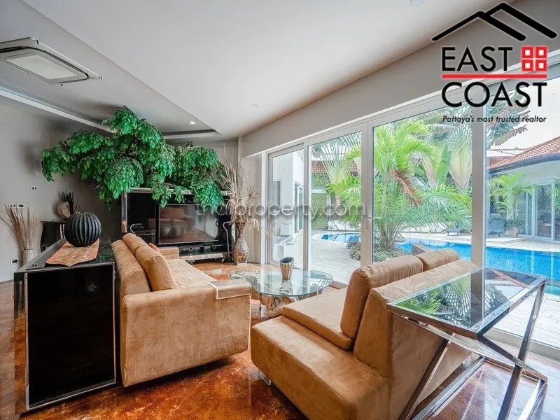 Majestic Residence photo 16