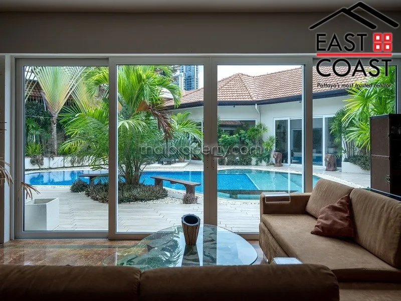 Majestic Residence photo 18