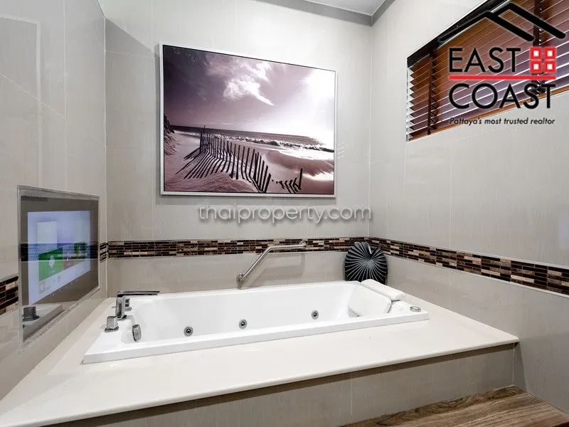Majestic Residence photo 31