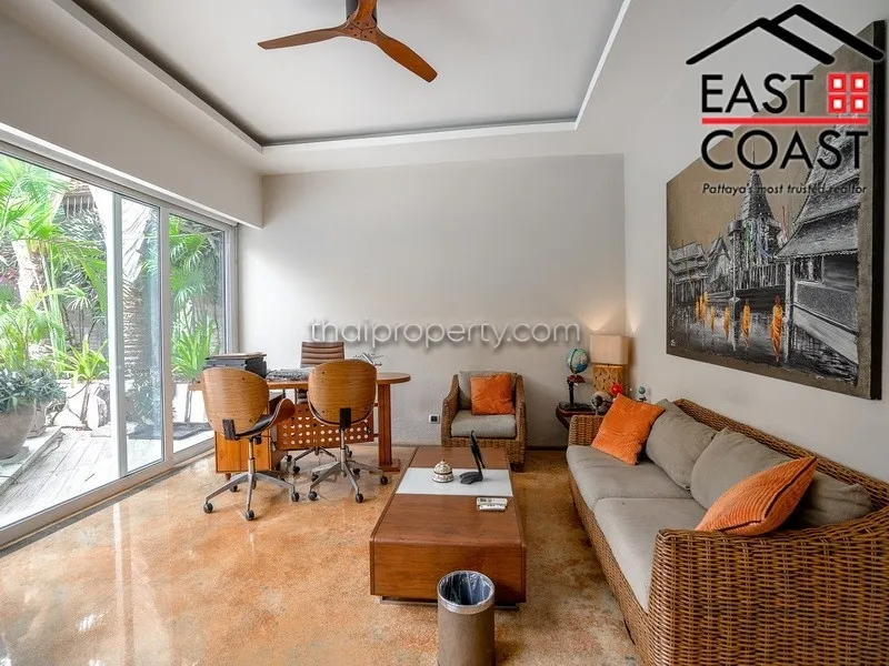 Majestic Residence photo 32