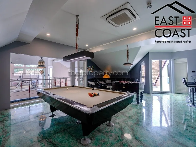 Majestic Residence photo 39