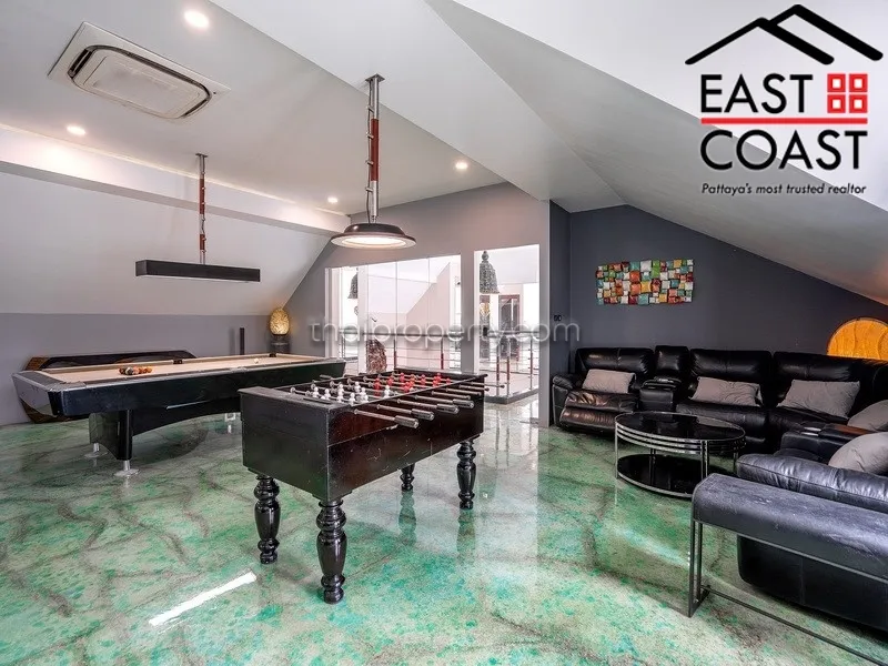 Majestic Residence photo 41