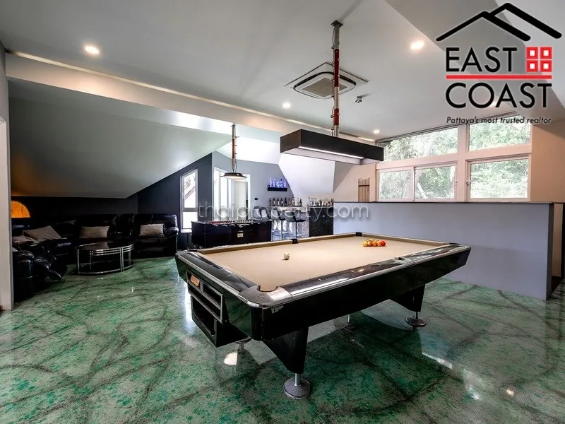 Majestic Residence photo 42