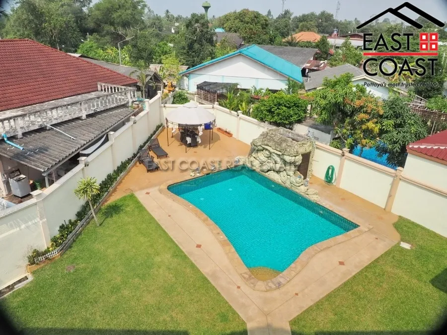 Tudor Villas photo 16