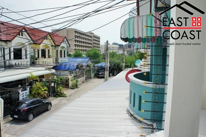 Sukhumvit Townhouse photo 23