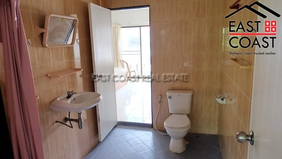 Sukhumvit Townhouse photo 17