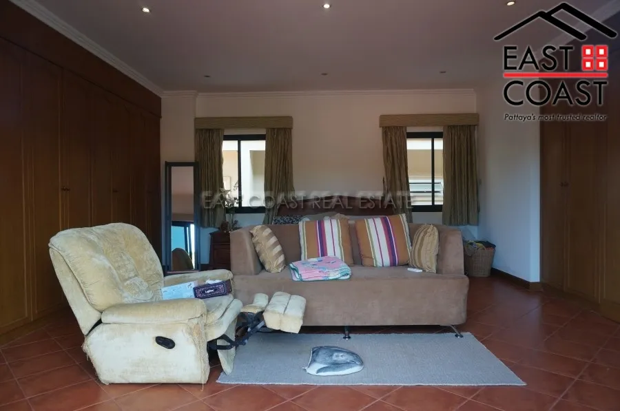 Cosy Beach Villa photo 25