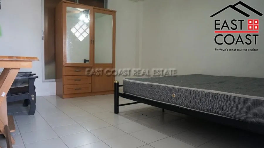 Town House photo 16