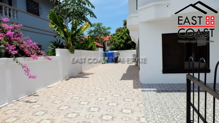 Park Village photo 7