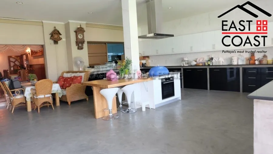 Jomtien Condotel Village photo 30