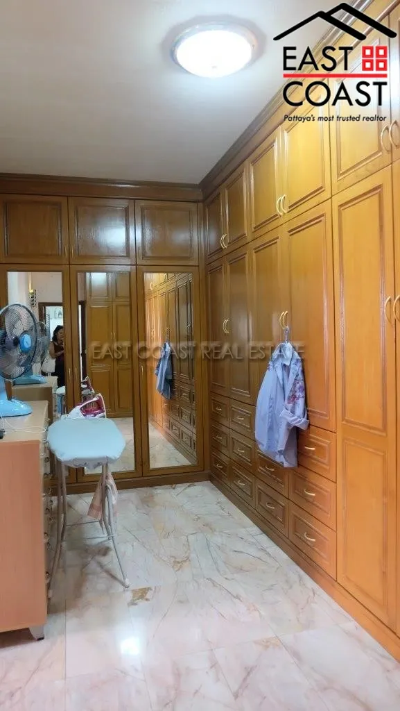 Jomtien Condotel Village photo 33