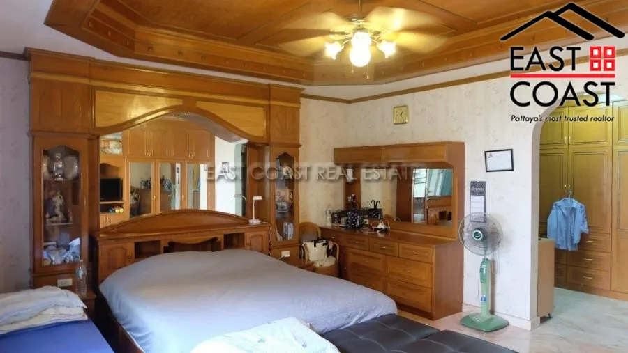 Jomtien Condotel Village photo 36
