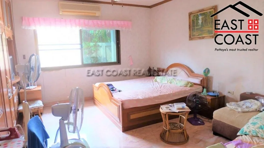Jomtien Condotel Village photo 38
