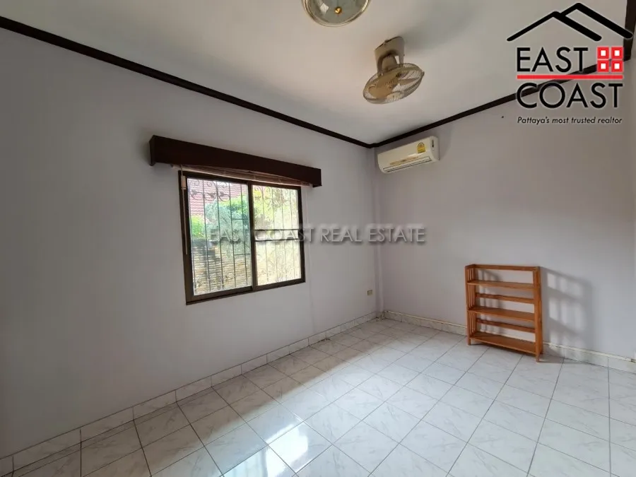 Pattaya Land And House photo 13