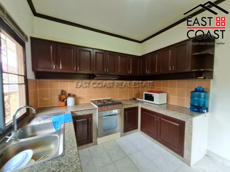 Pattaya Land And House photo 4