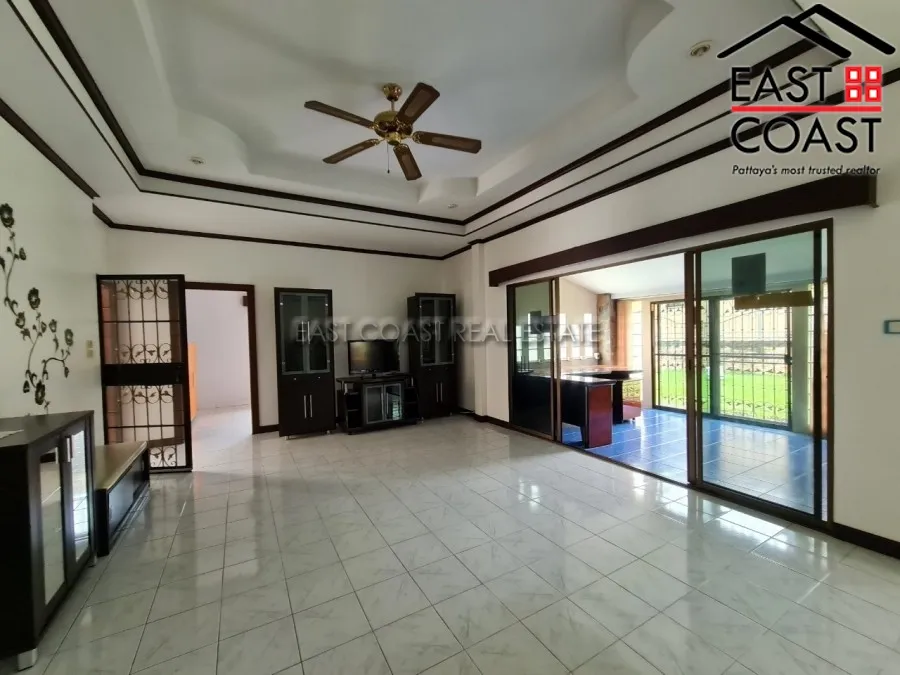 Pattaya Land And House photo 8