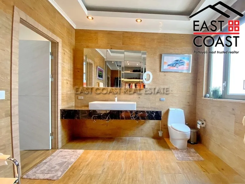 Freeway Villa photo 35