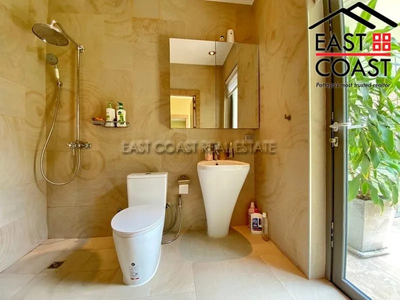 Freeway Villa photo 46