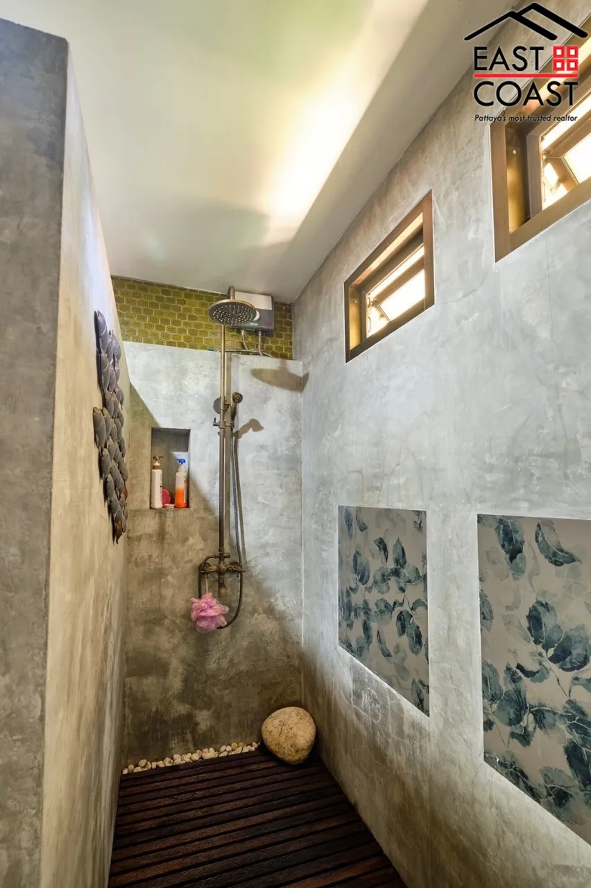Pattaya Land and House photo 16