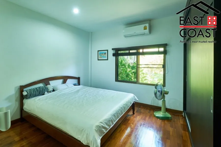Pattaya Land and House photo 12