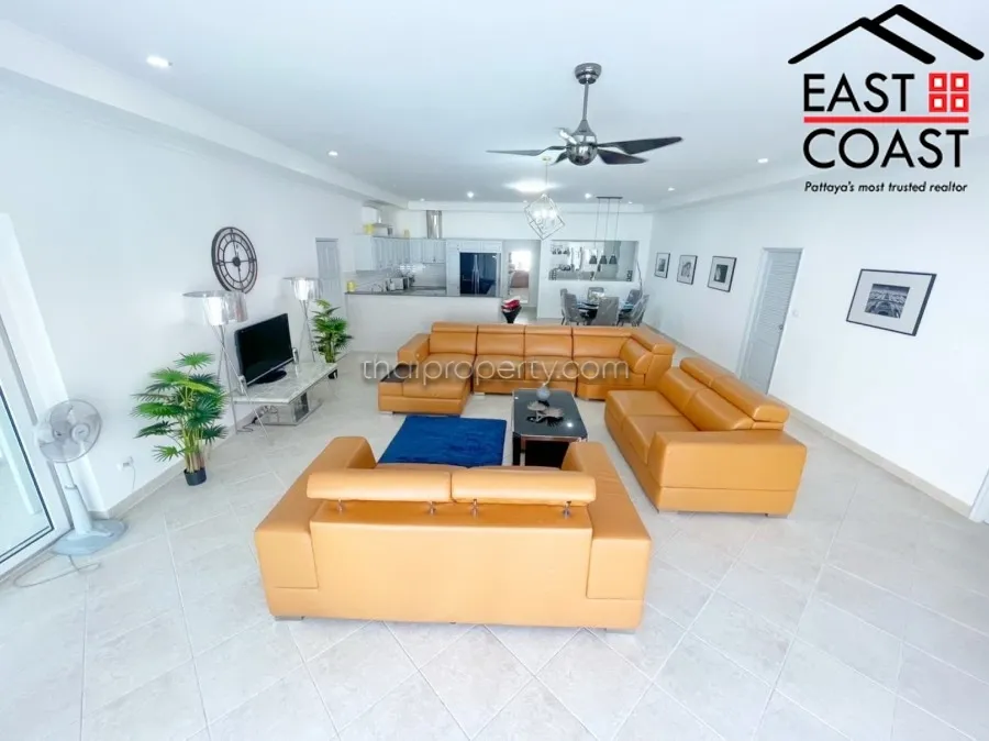 Majestic Residence photo 4