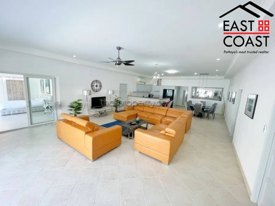Majestic Residence photo 5