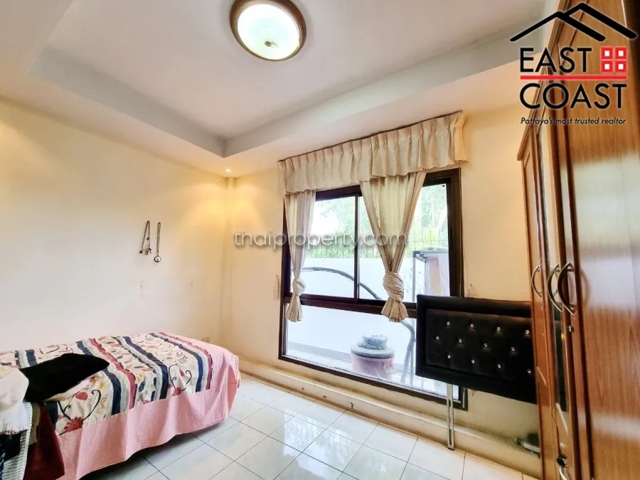 Pattaya Land and House photo 12