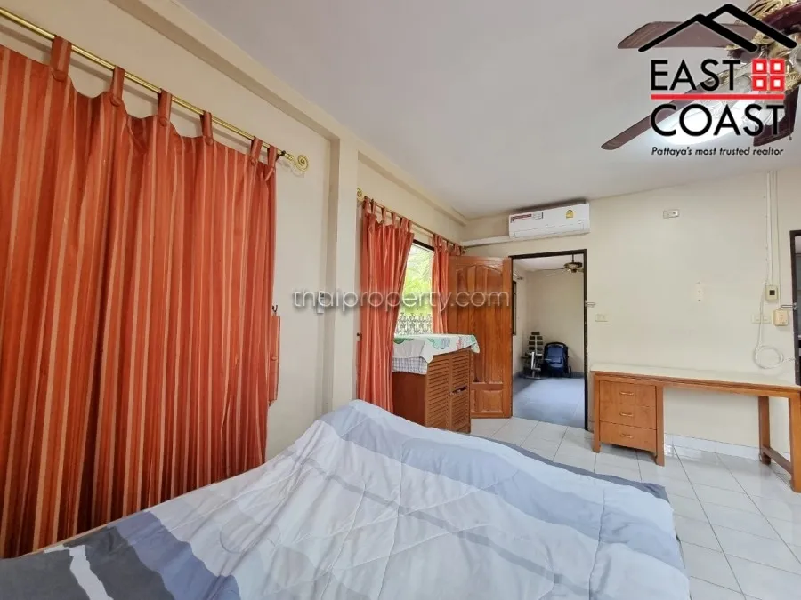 Pattaya Land and House photo 17