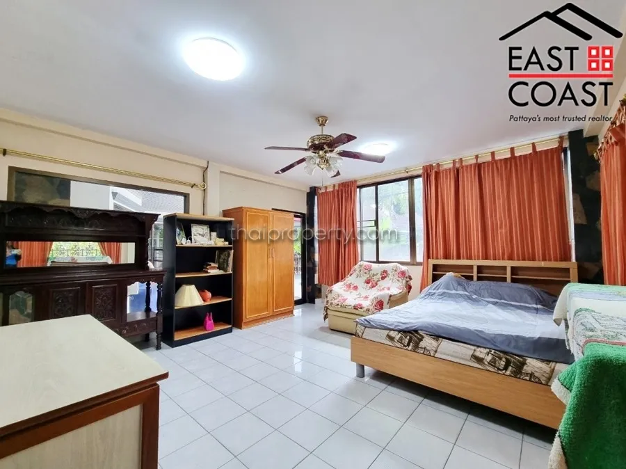 Pattaya Land and House photo 15