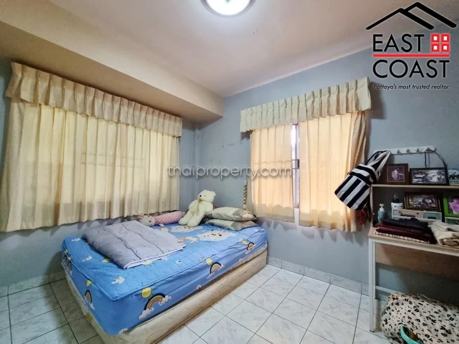 Pattaya Land and House photo 13