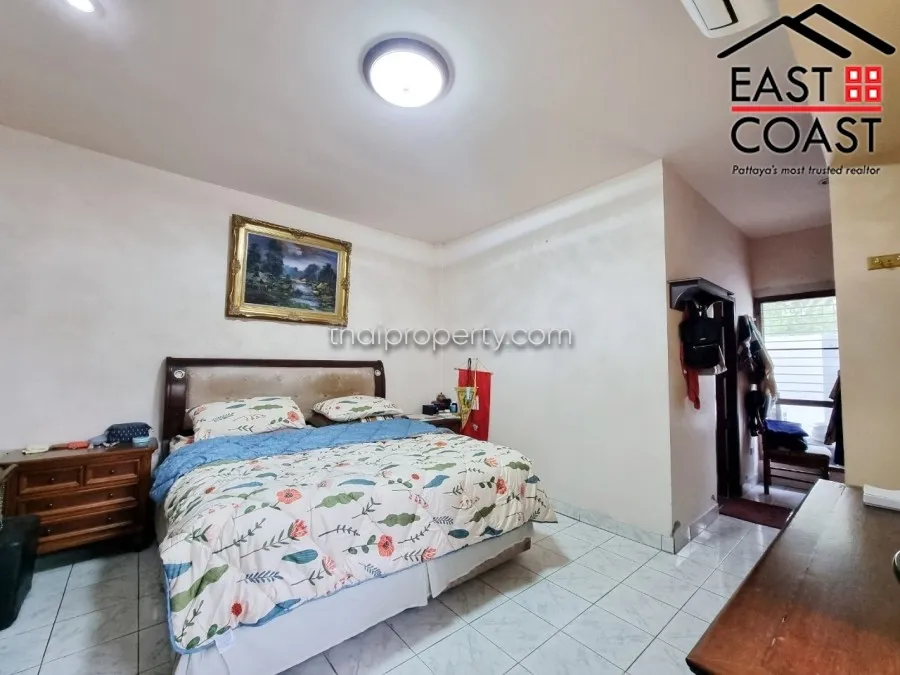 Pattaya Land and House photo 10